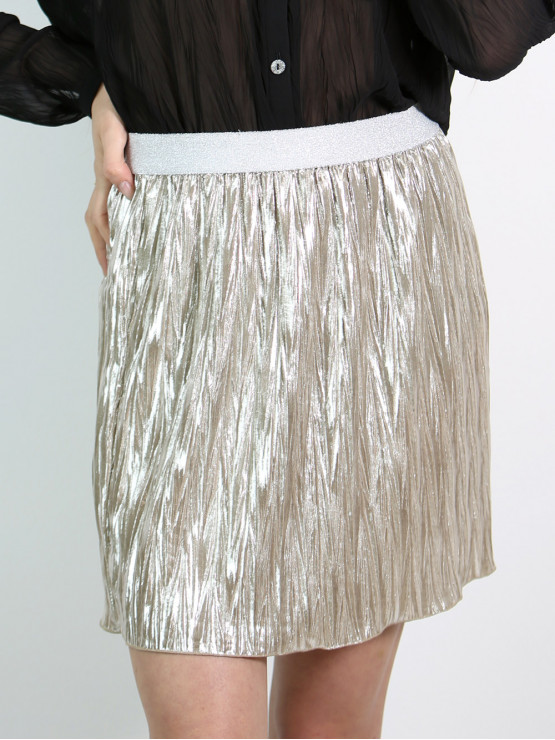 Къса пола от ефектен плисиран лъскав плат - цвят шампанско